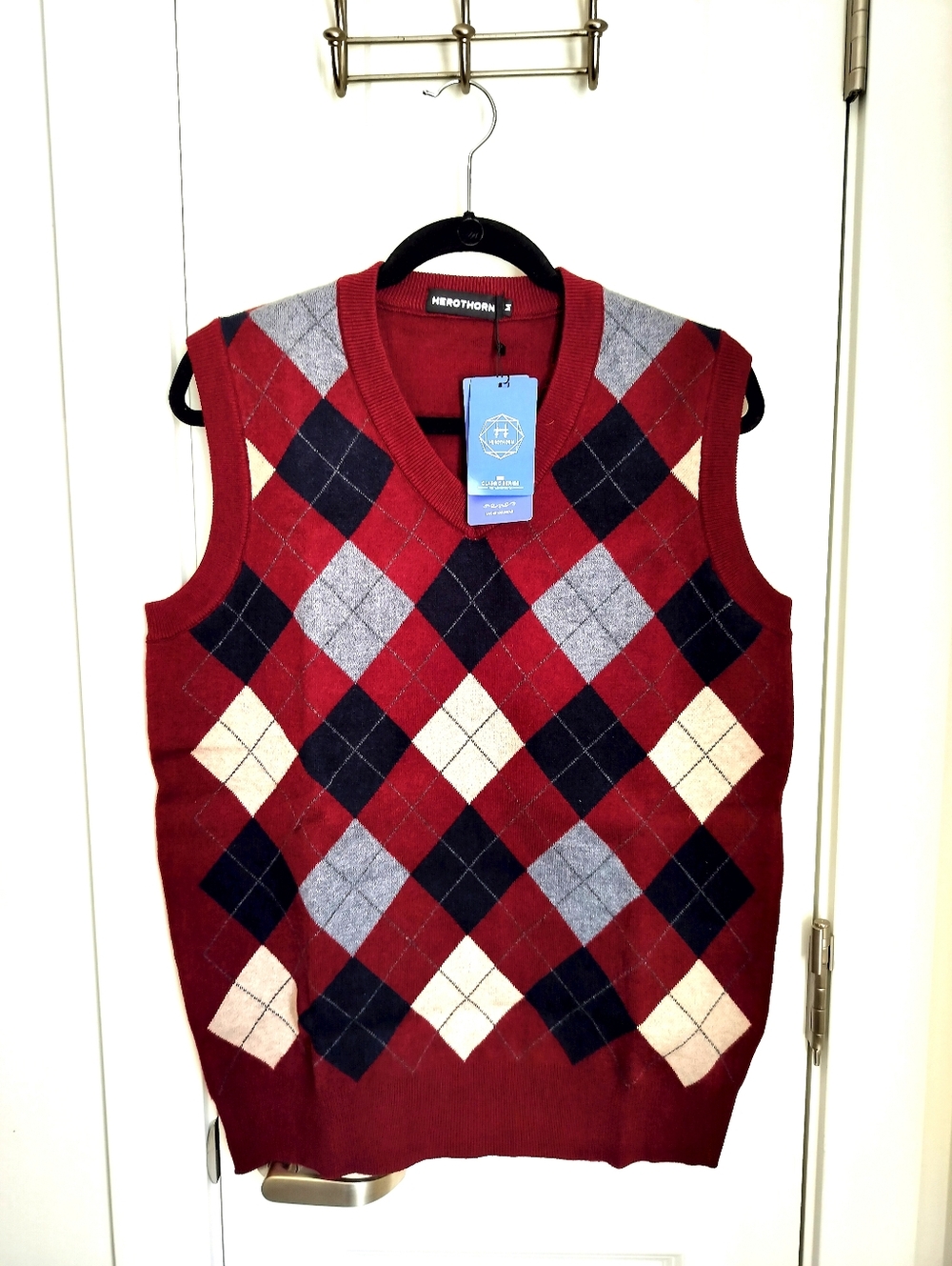 Herothorn Men's Size M Red Argyle Sweater Vest Brand New!